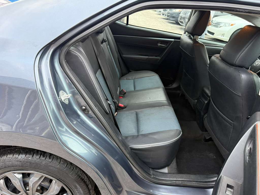 2015 Toyota Corolla Image 18