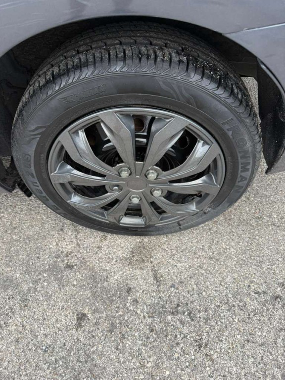 2015 Toyota Corolla Image 21