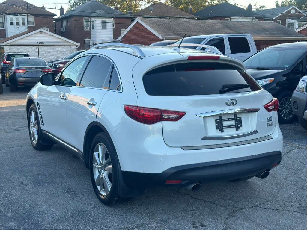 2012 INFINITI FX35 Image 7