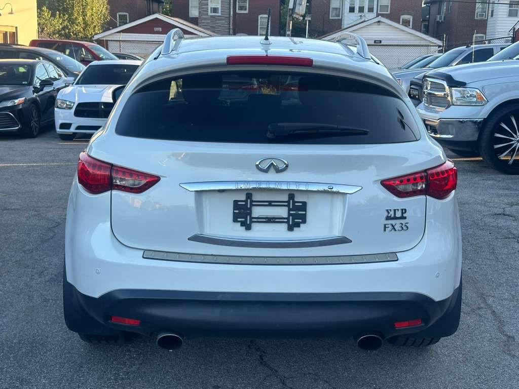 2012 INFINITI FX35 Image 8