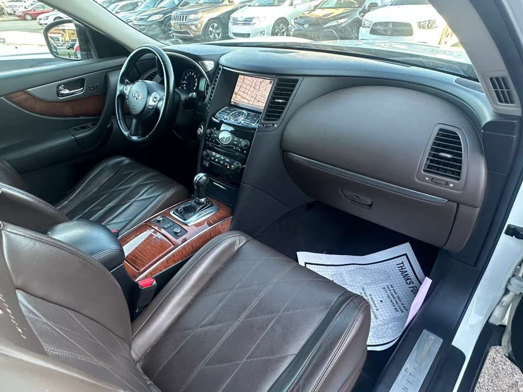 2012 INFINITI FX35 Image 13