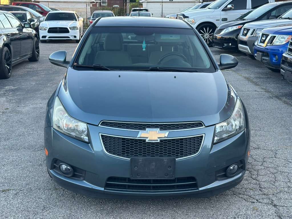 2012 Chevrolet Cruze Image 2