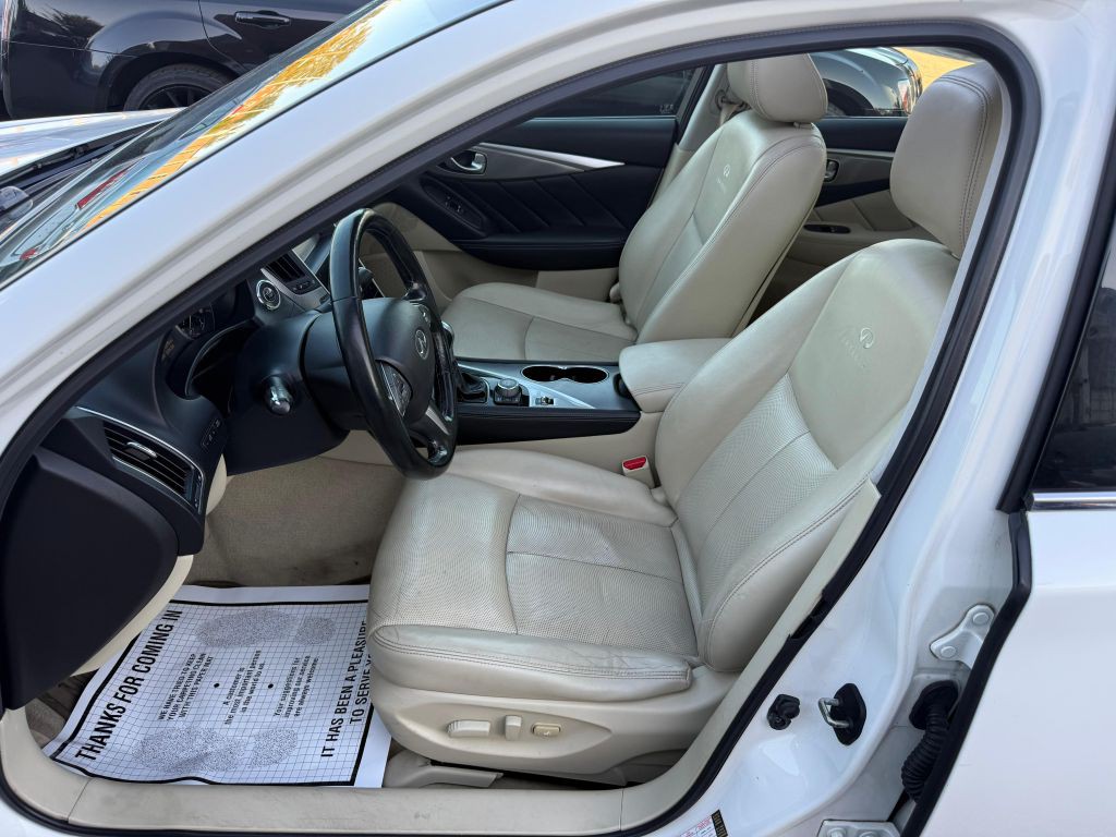 2014 INFINITI Q50 Image 11