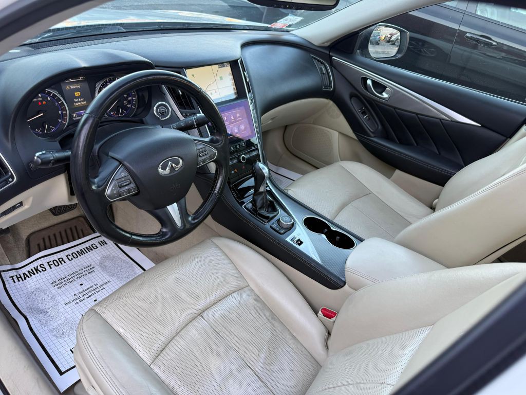 2014 INFINITI Q50 Image 12