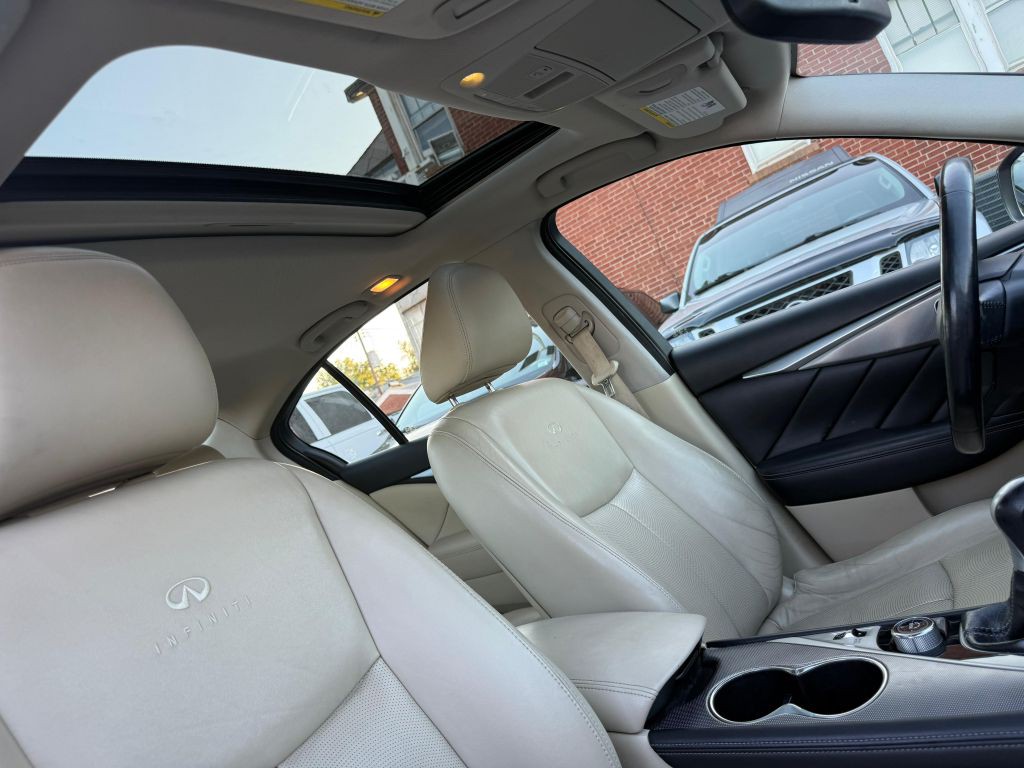 2014 INFINITI Q50 Image 22