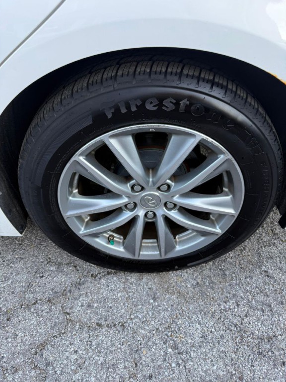 2014 INFINITI Q50 Image 23