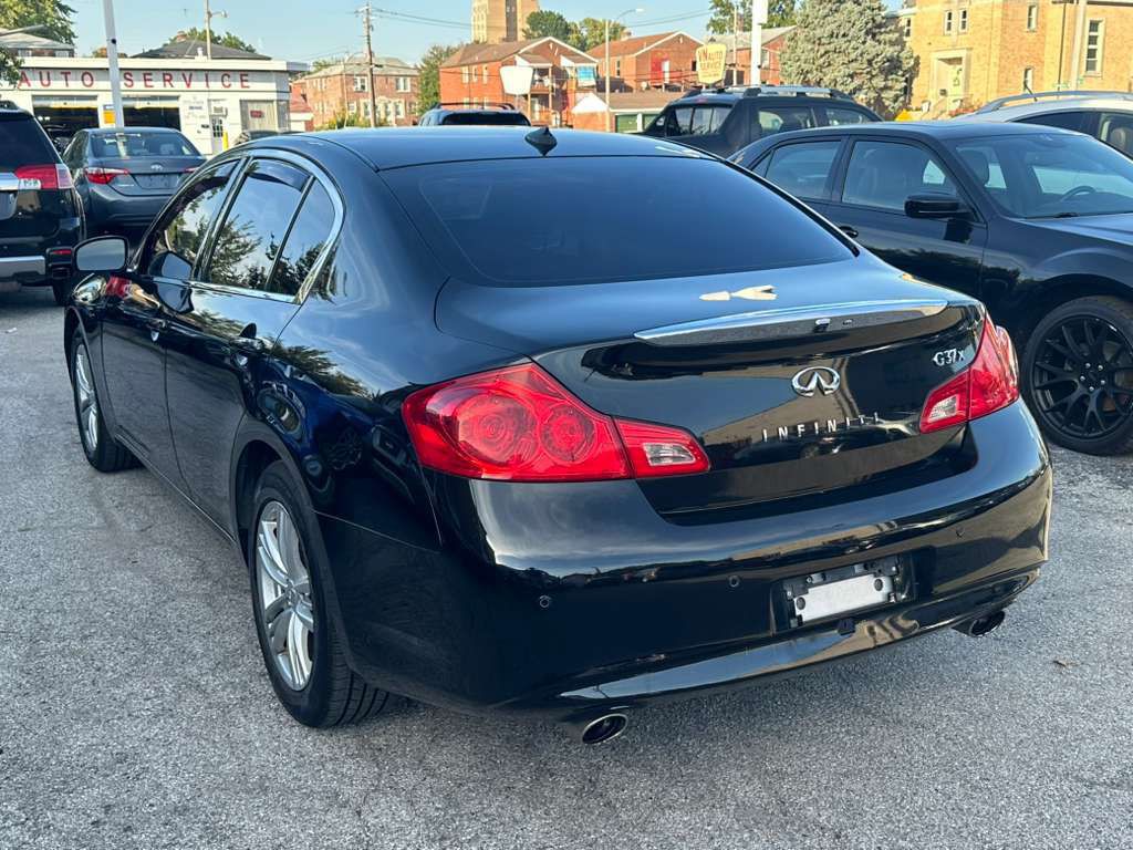 2012 INFINITI G37 Image 5