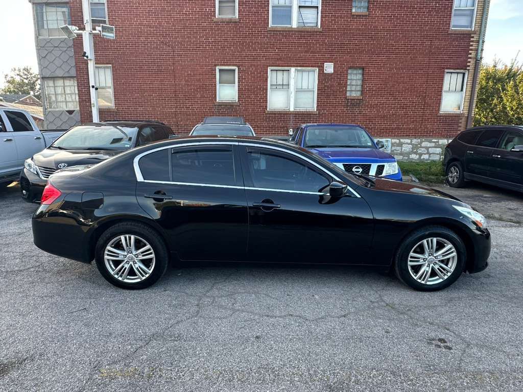 2012 INFINITI G37 Image 7