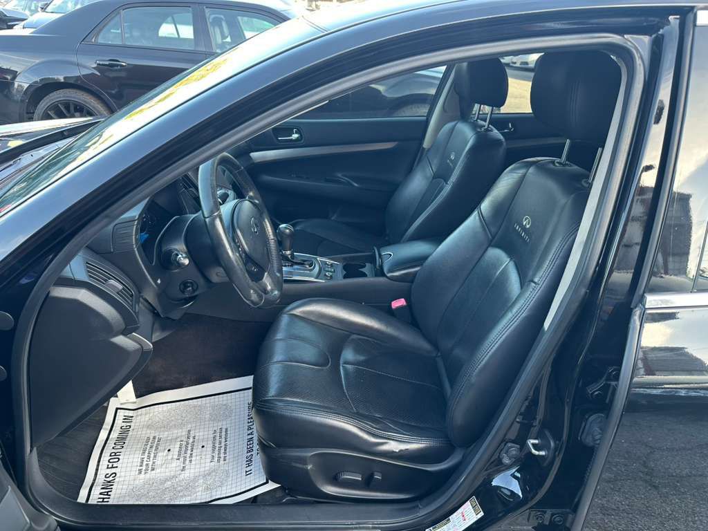 2012 INFINITI G37 Image 10