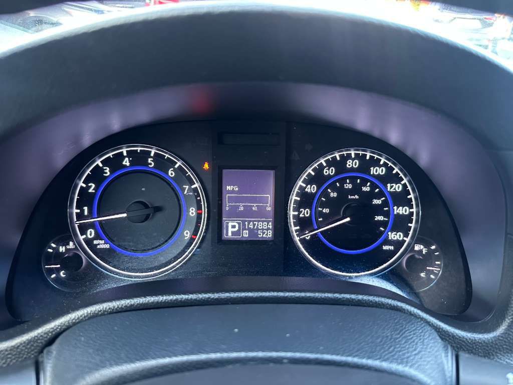 2012 INFINITI G37 Image 12