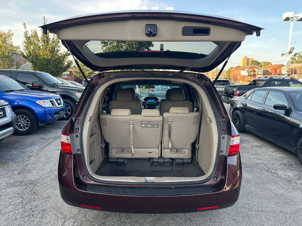 2012 Honda Odyssey Image 8