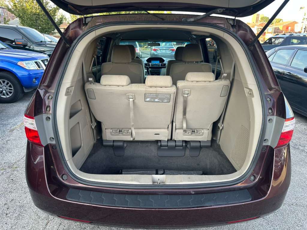 2012 Honda Odyssey Image 9