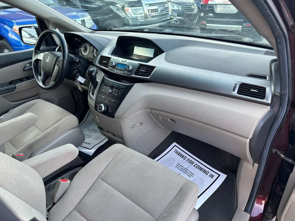 2012 Honda Odyssey Image 18