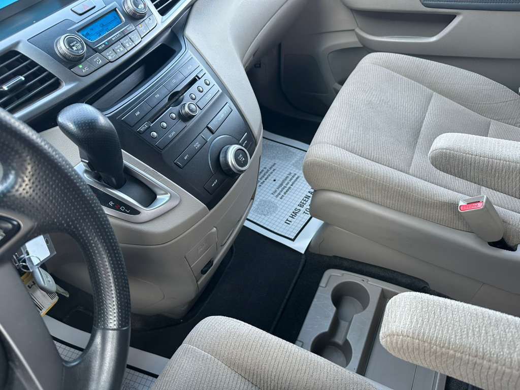 2012 Honda Odyssey Image 19