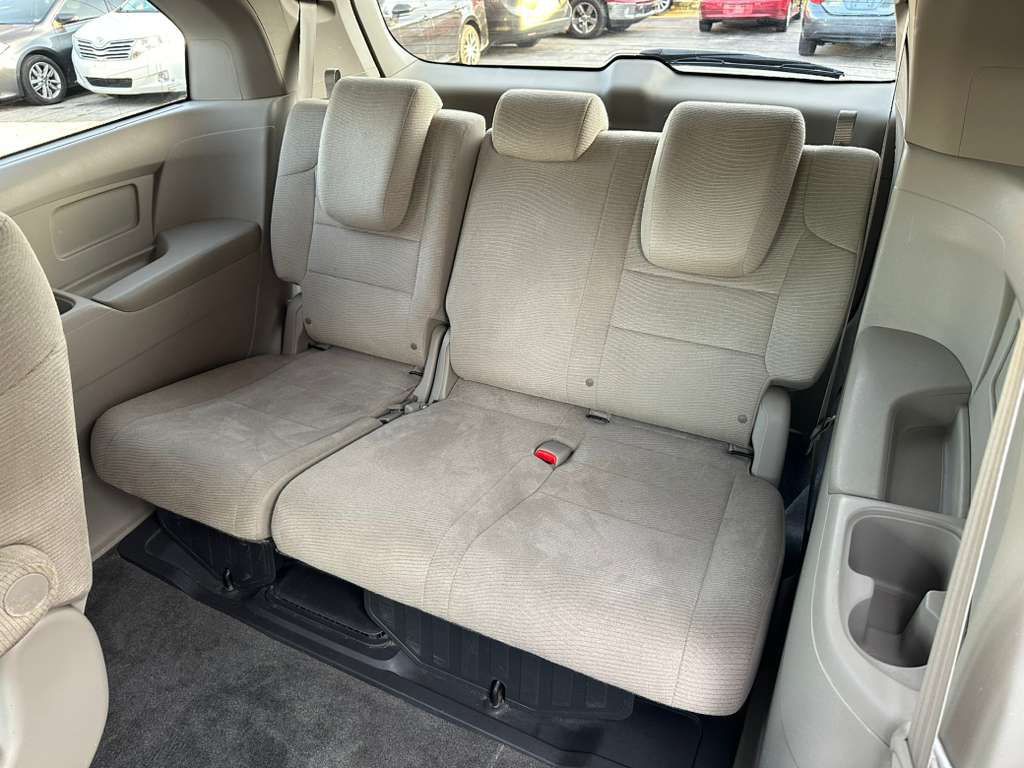 2012 Honda Odyssey Image 21