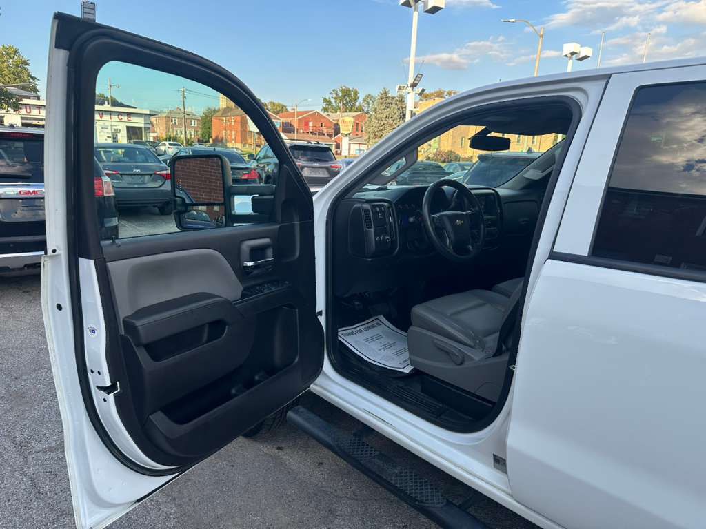 2018 Chevrolet Silverado 1500 Image 9