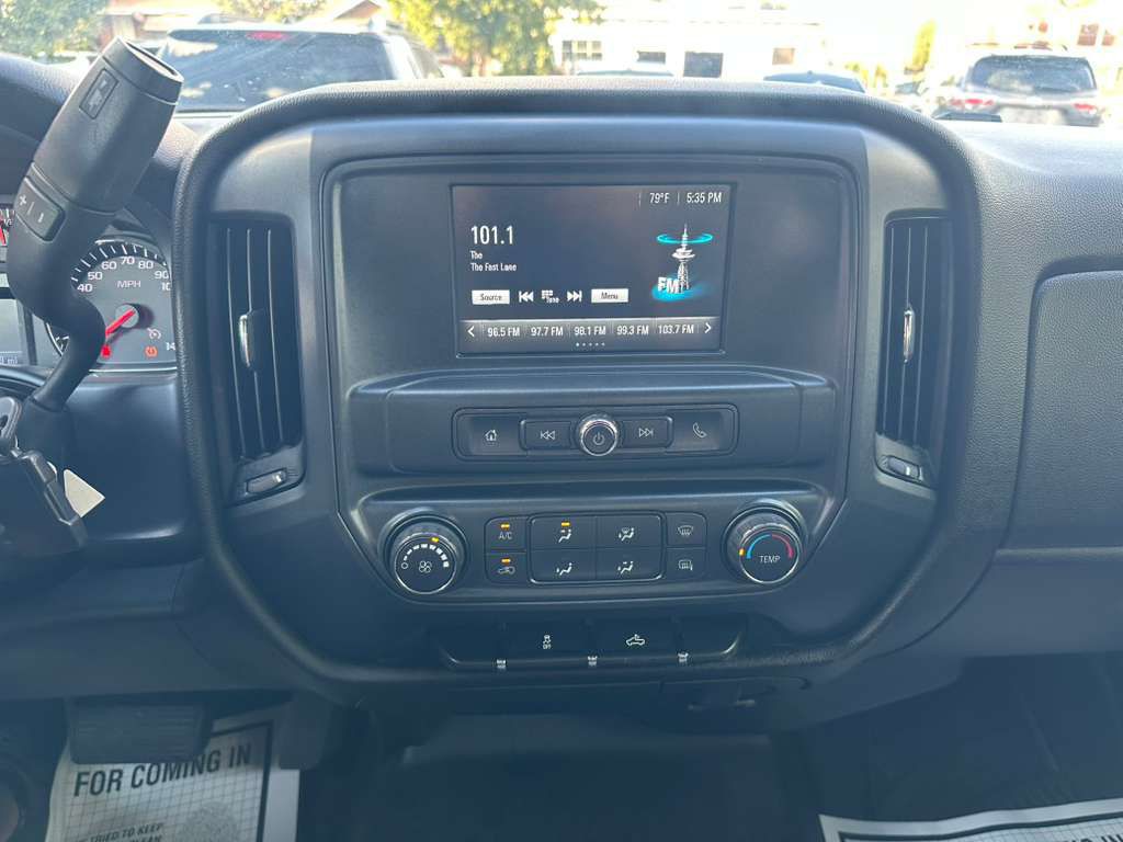 2018 Chevrolet Silverado 1500 Image 18