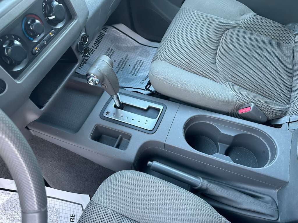 2007 Nissan Frontier Image 16