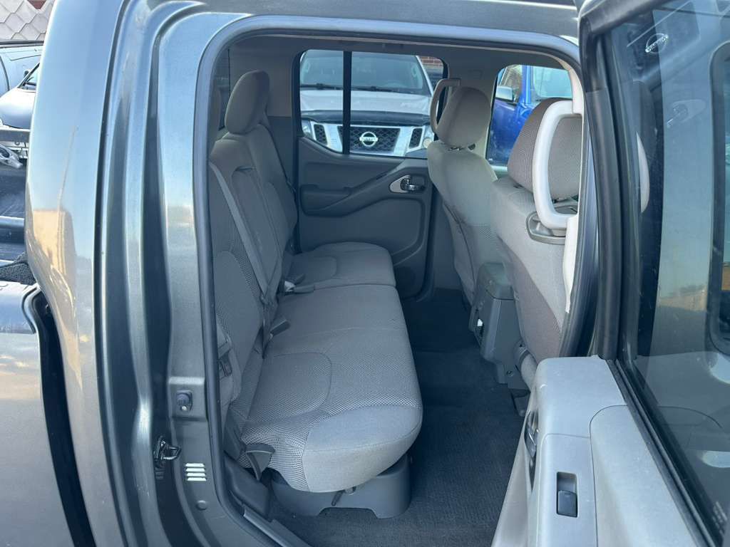 2007 Nissan Frontier Image 20
