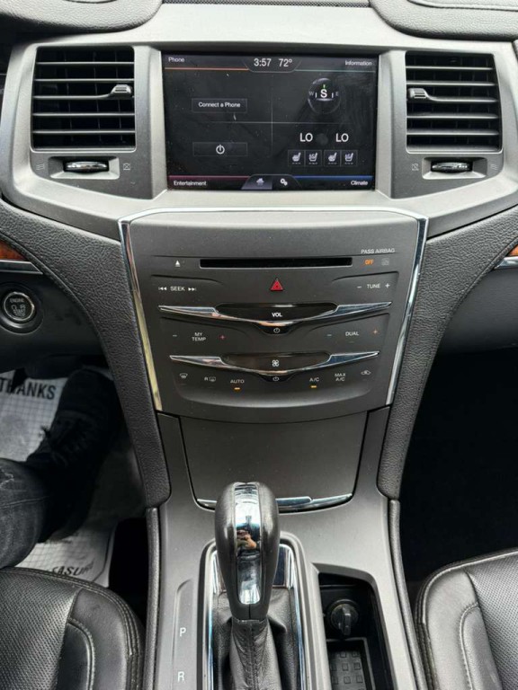 2013 Lincoln MKS Image 17