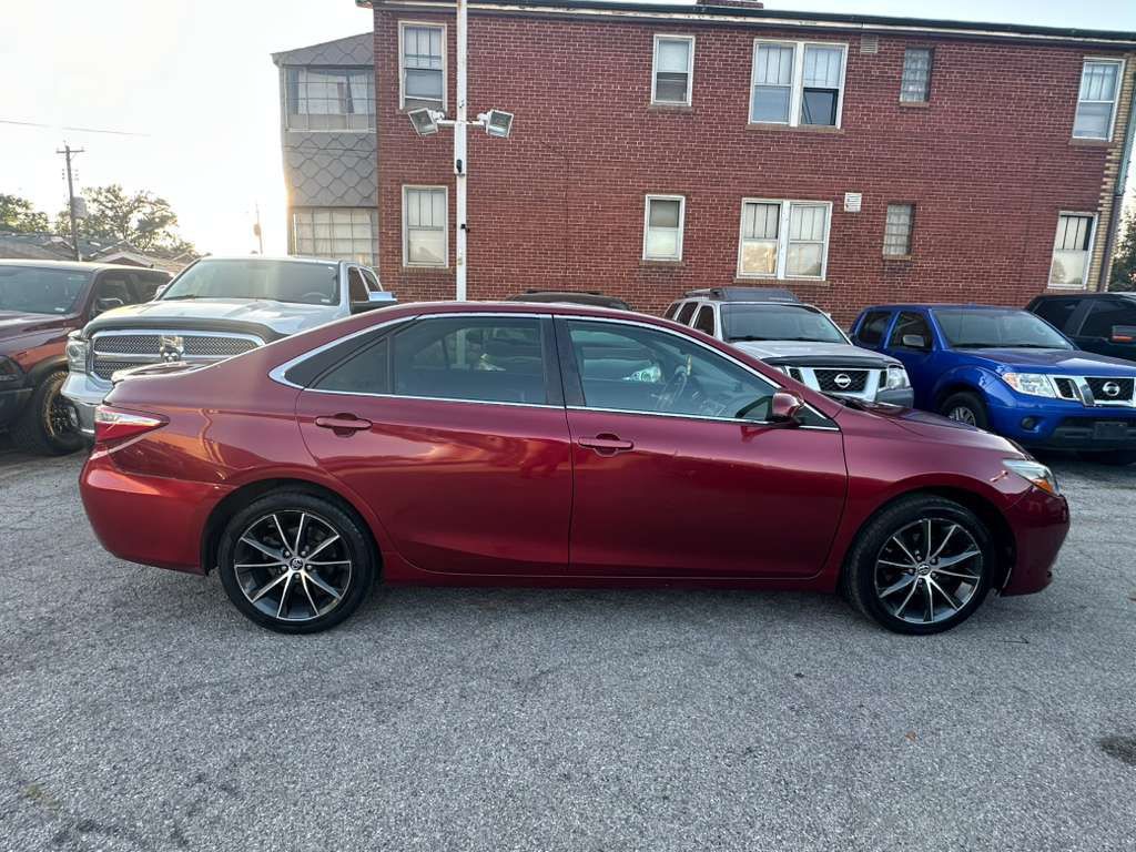 2015 Toyota Camry Image 4