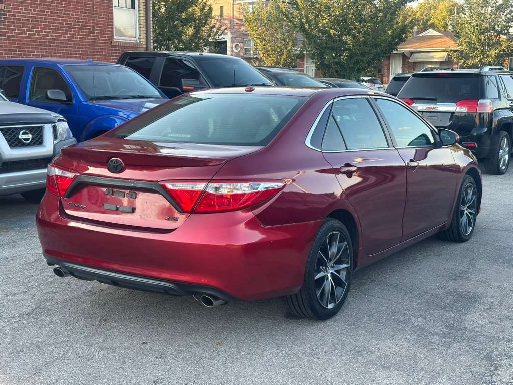 2015 Toyota Camry Image 6