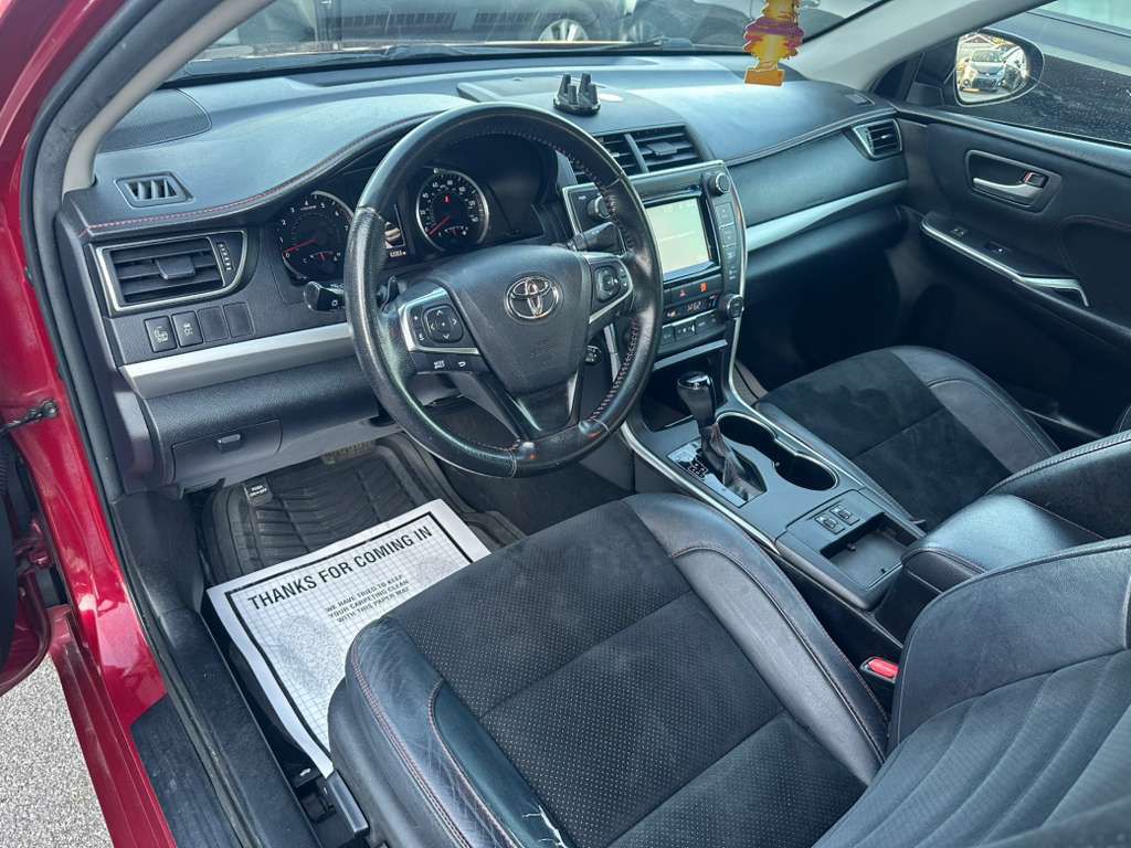 2015 Toyota Camry Image 11