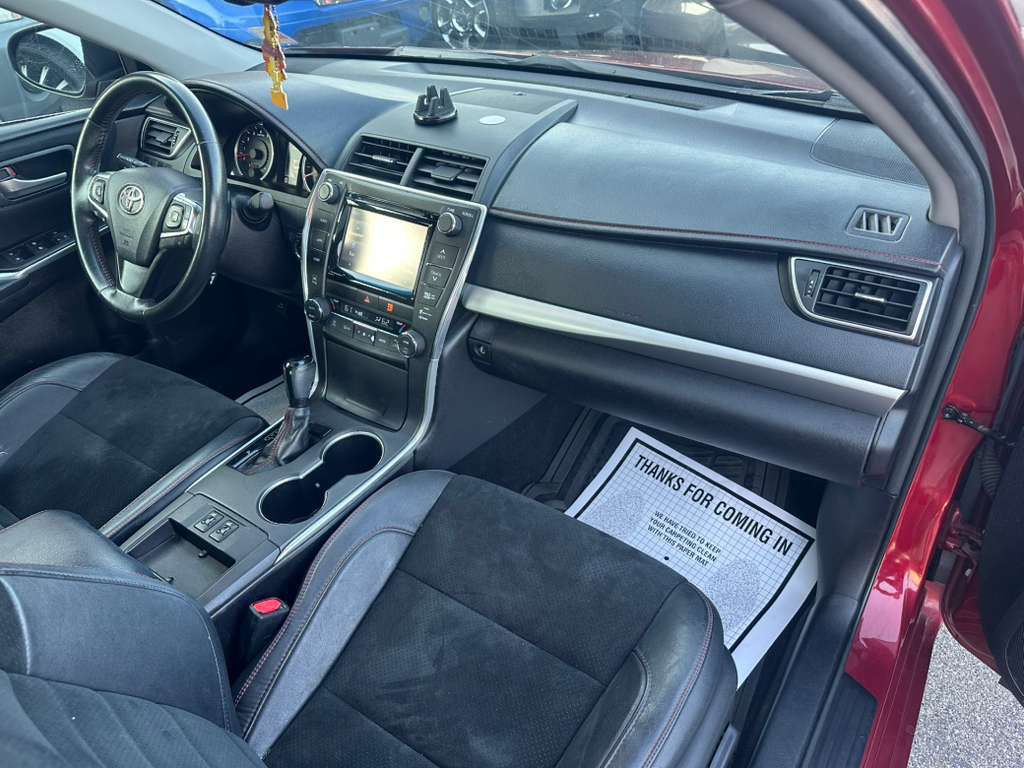 2015 Toyota Camry Image 13