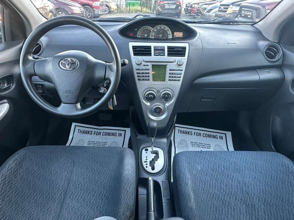 2007 Toyota Yaris Image 15