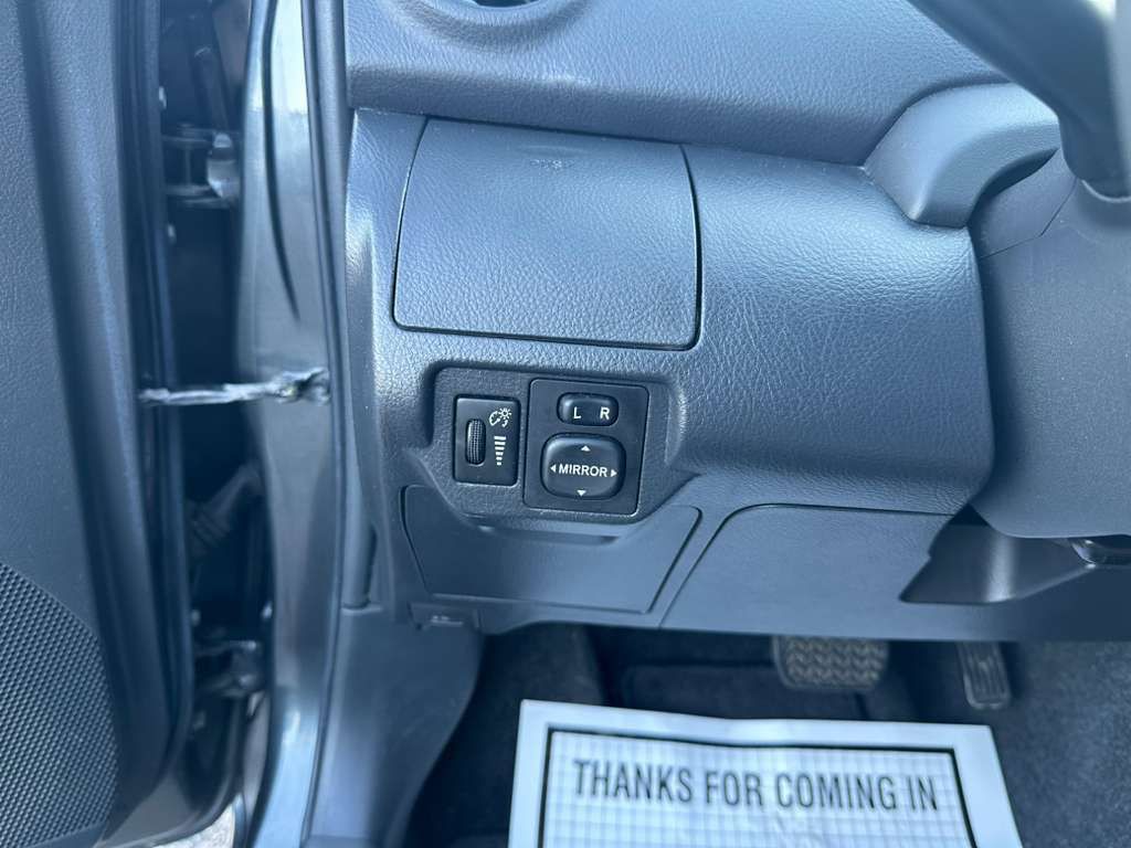 2007 Toyota Yaris Image 16
