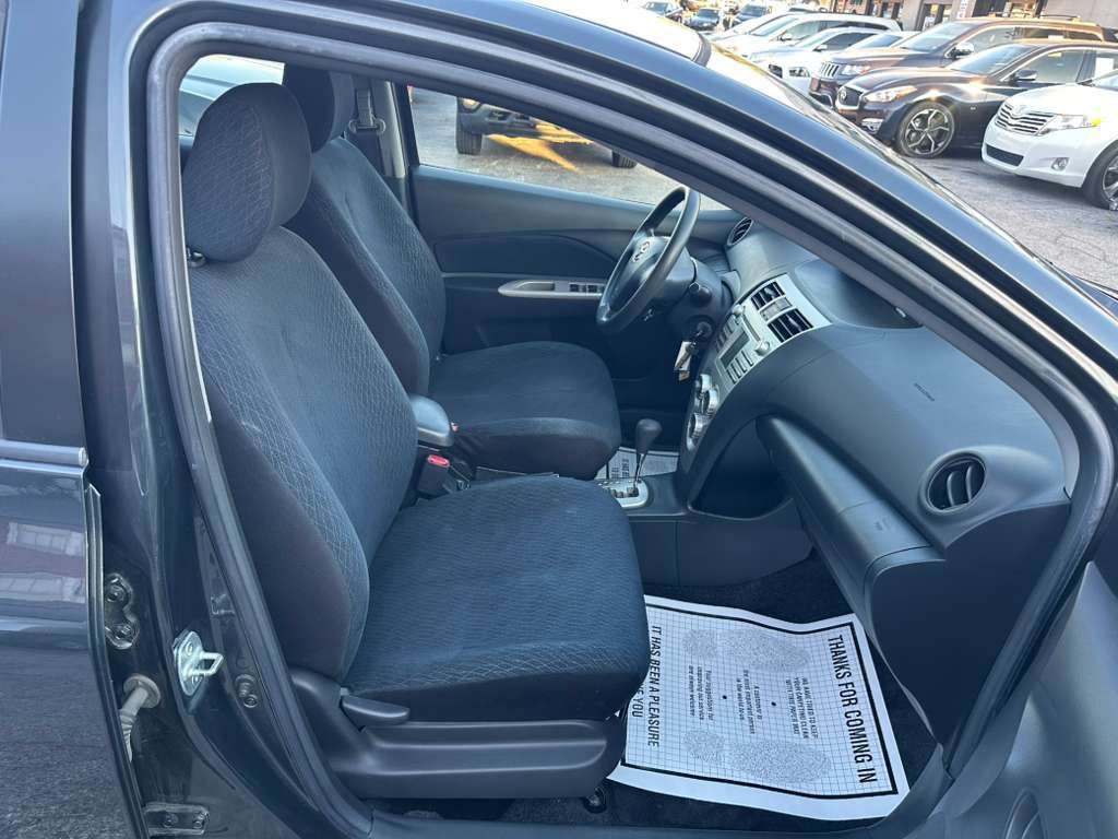 2007 Toyota Yaris Image 17