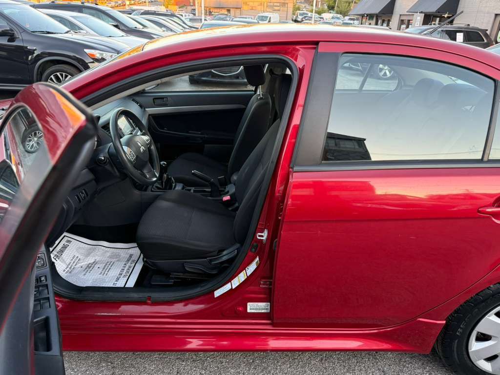 2011 Mitsubishi Lancer Image 9