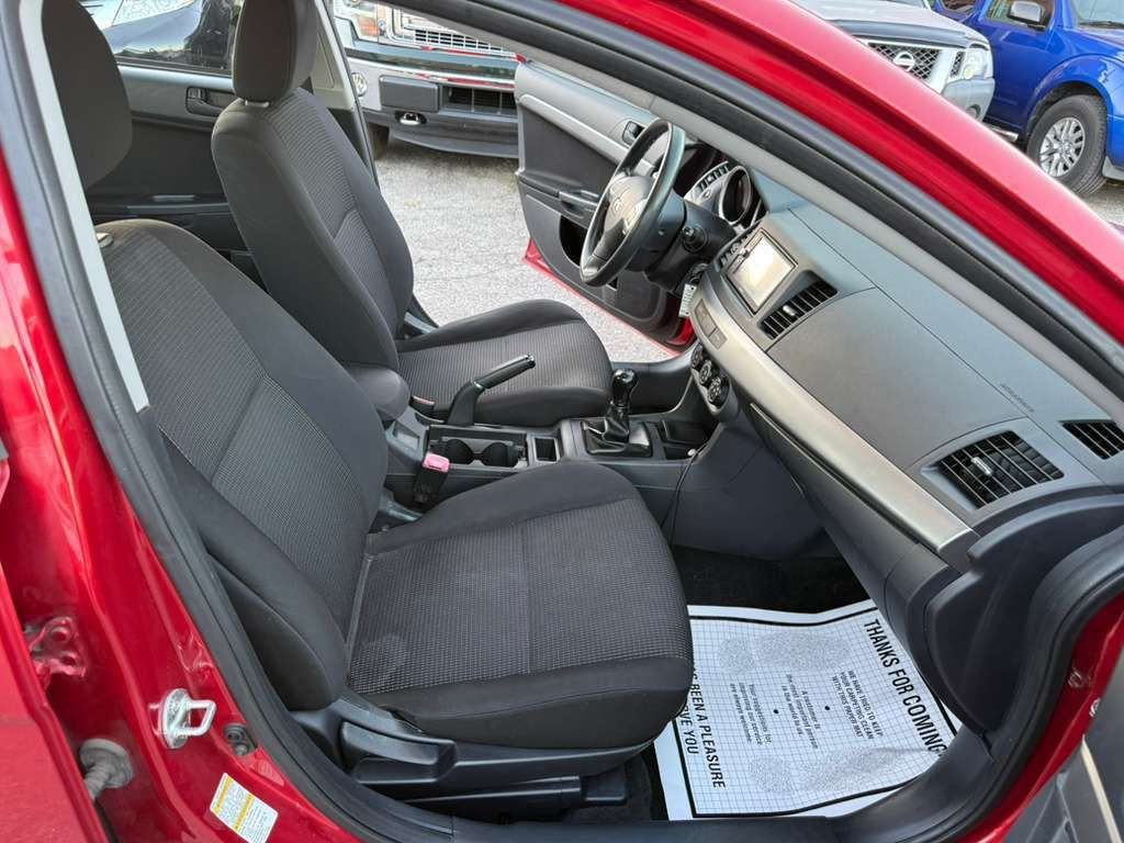 2011 Mitsubishi Lancer Image 13