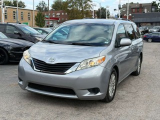 Image for 2011 Toyota Sienna LE ID: 6919712
