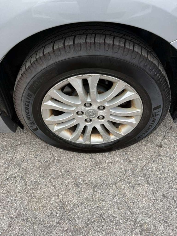 2011 Toyota Sienna Image 29