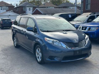 Image for 2015 Toyota Sienna LE ID: 6921986