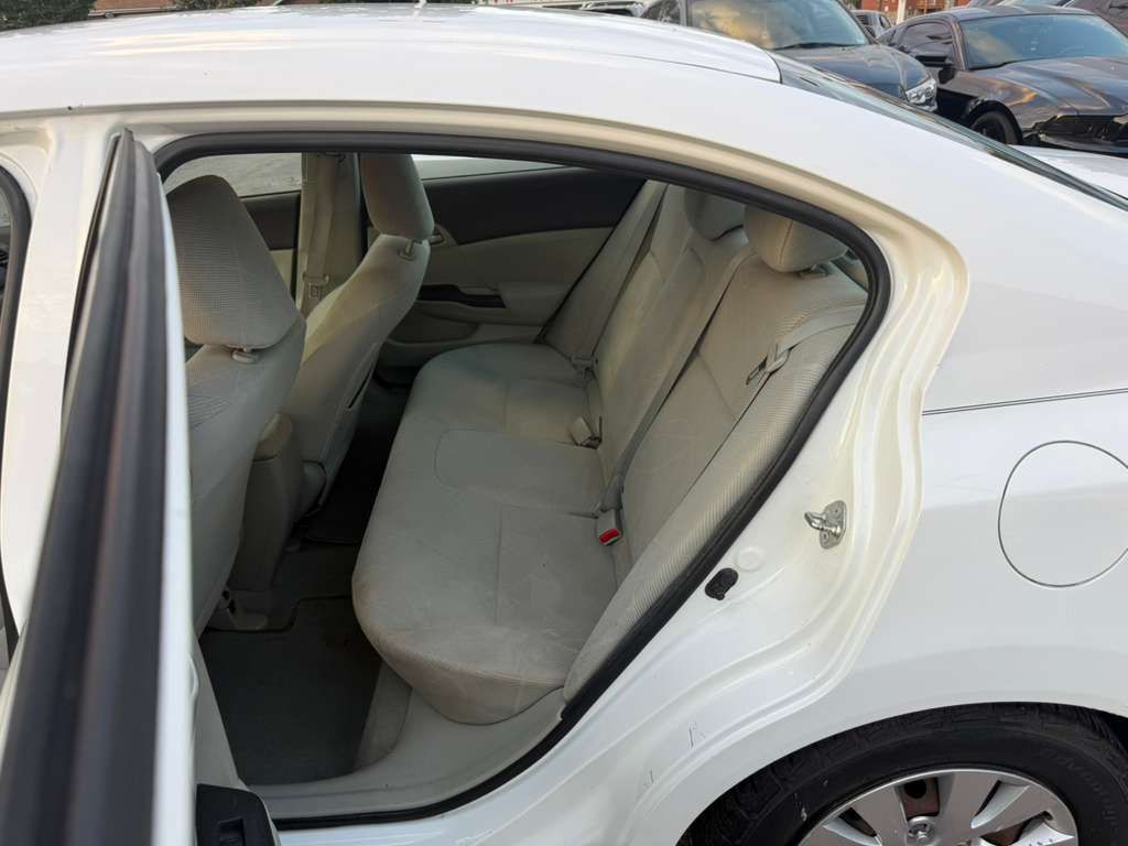 2012 Honda Civic Image 20