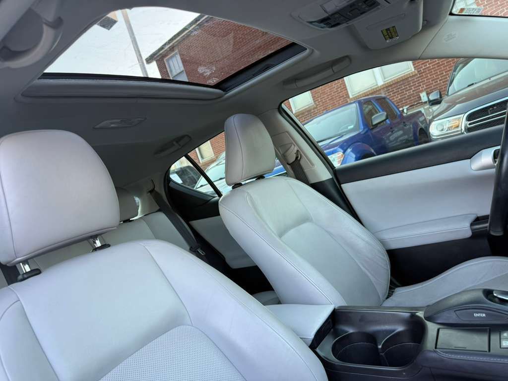 2012 Lexus CT Image 21