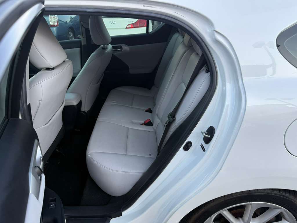 2012 Lexus CT Image 22