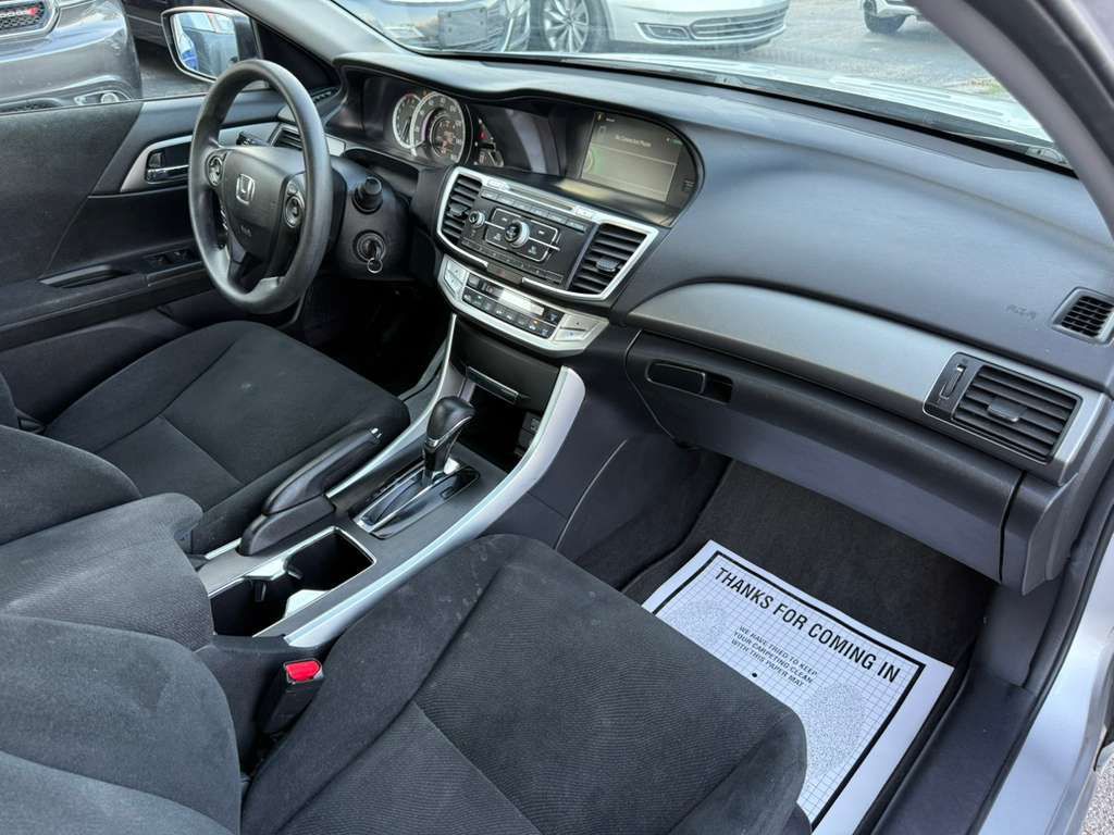 2013 Honda Accord Image 17