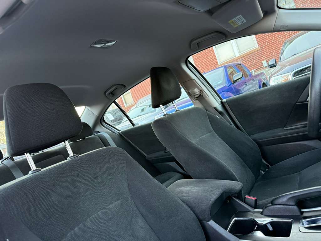 2013 Honda Accord Image 18