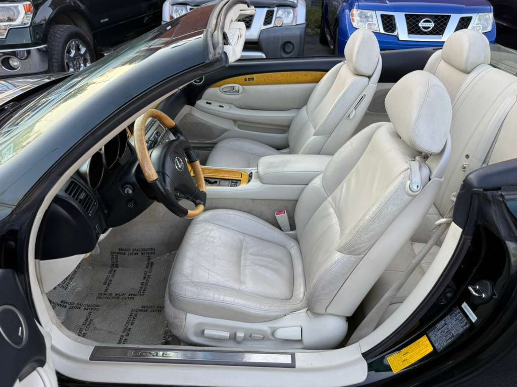 2002 Lexus SC Image 17