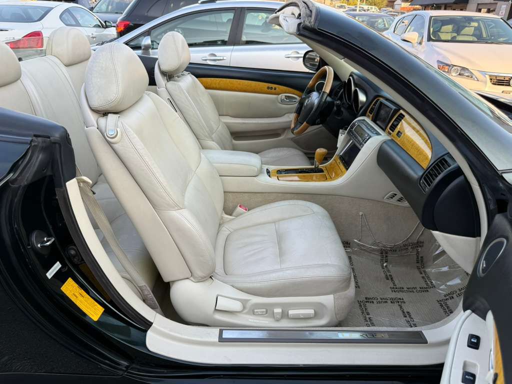 2002 Lexus SC Image 23