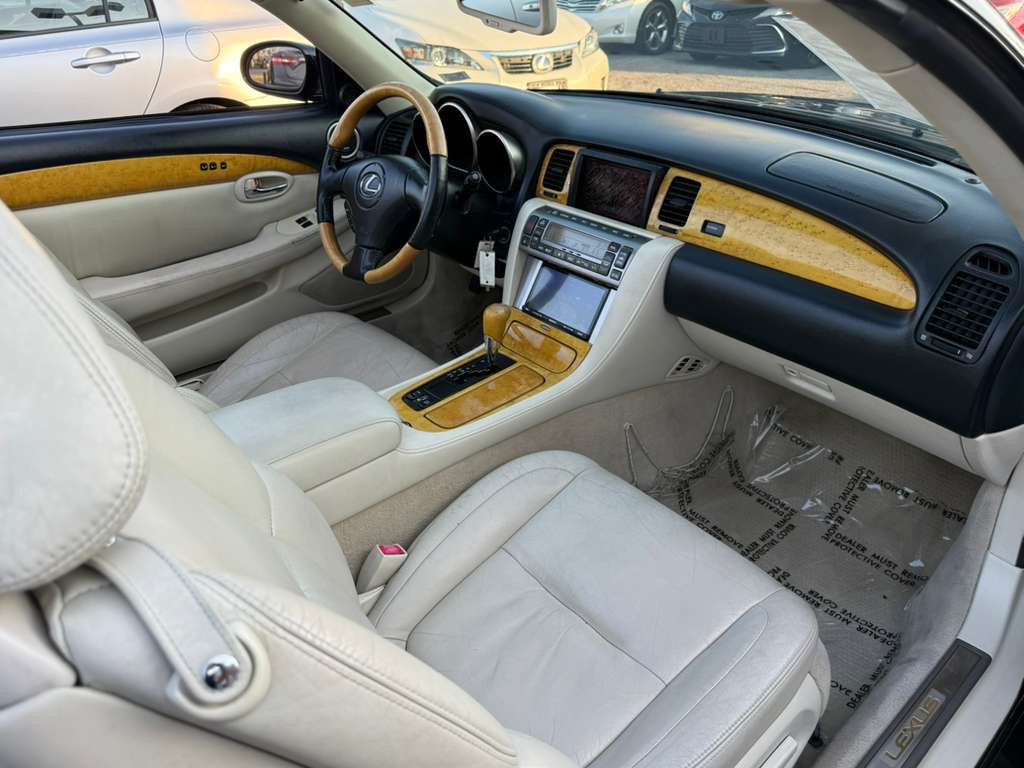 2002 Lexus SC Image 24