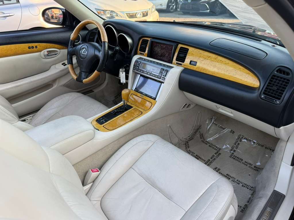 2002 Lexus SC Image 25