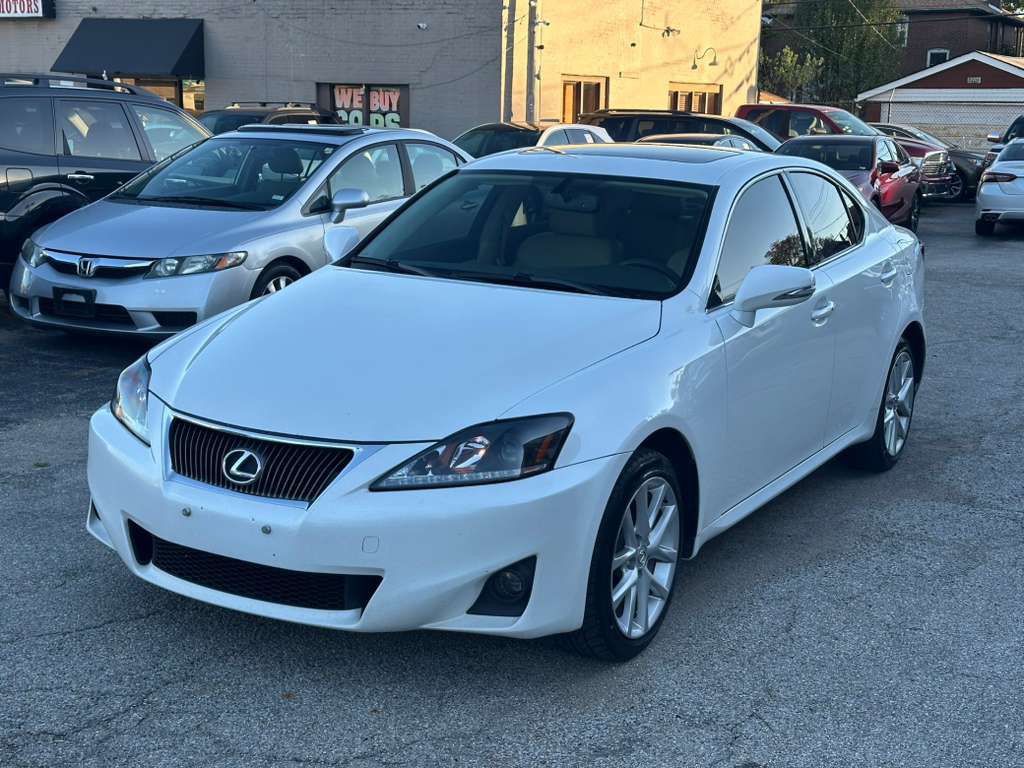 2013 Lexus IS Image 3