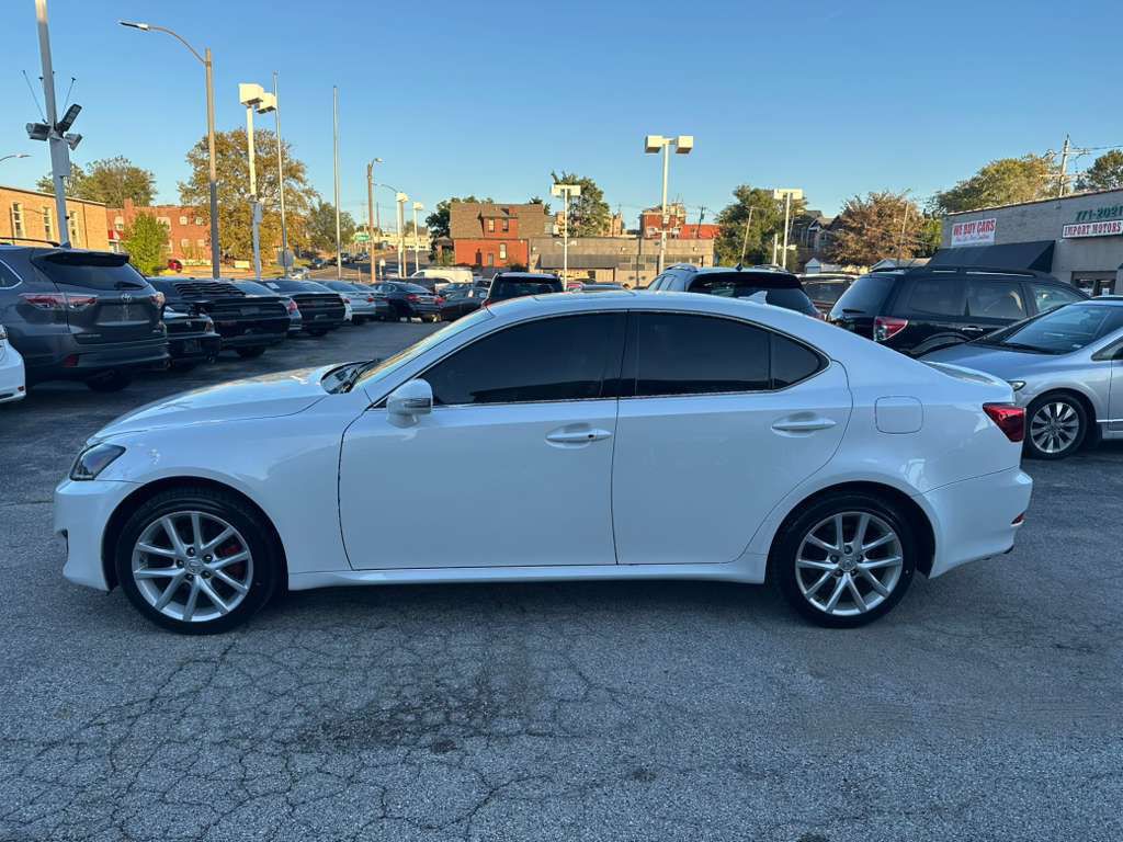 2013 Lexus IS Image 5