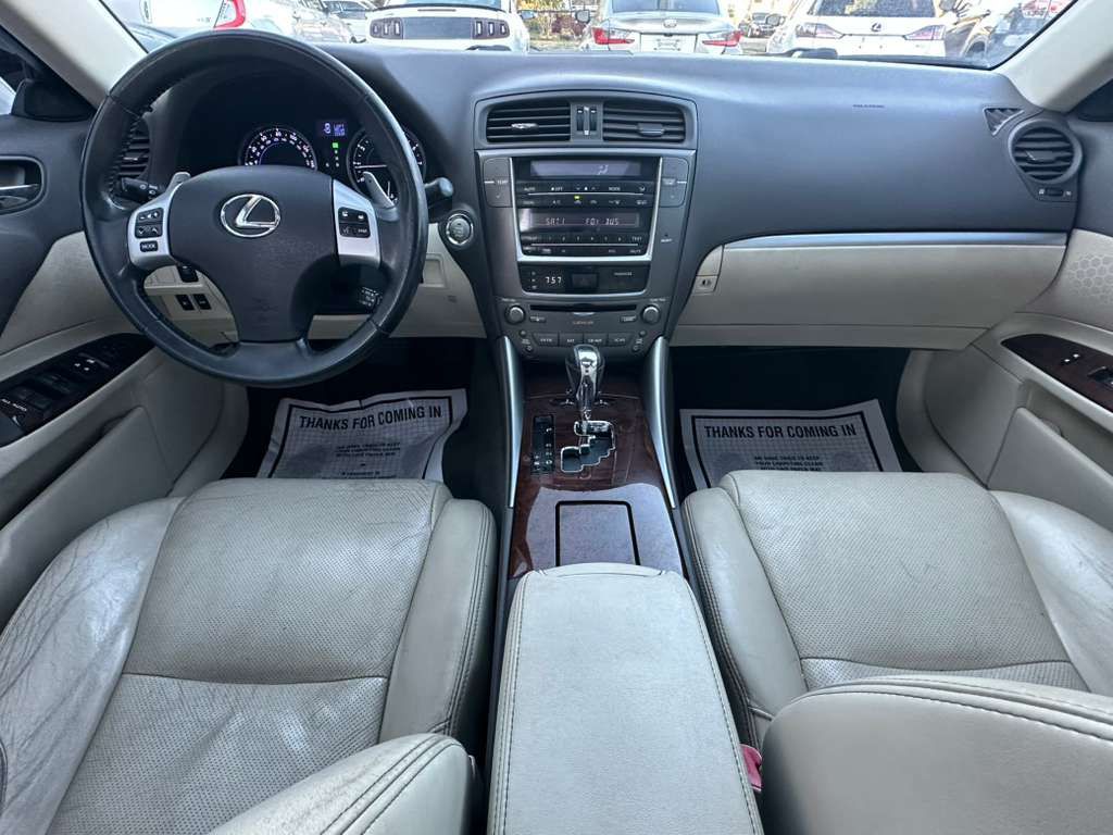 2013 Lexus IS Image 15