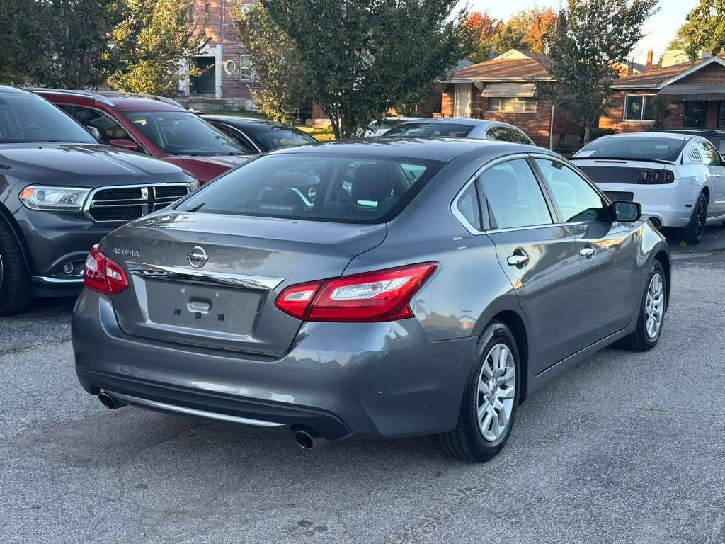 2016 Nissan Altima Image 6