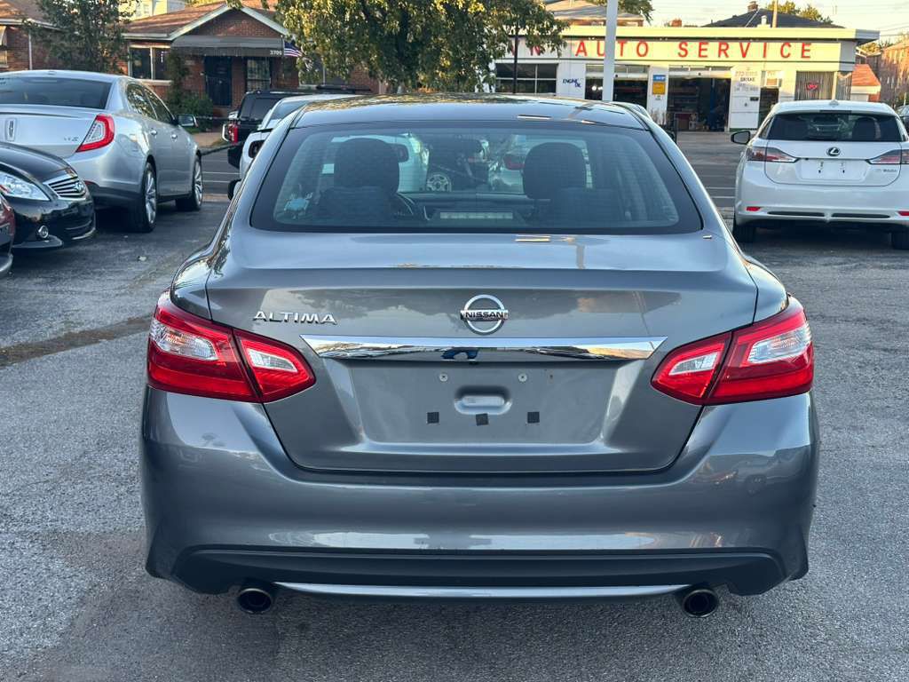 2016 Nissan Altima Image 7